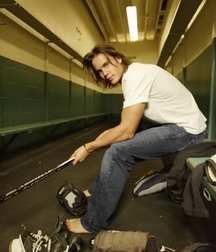 Taylor Kitsch 5c93d67d87764.jpg