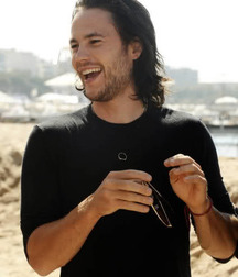 Taylor Kitsch 5c93d685a7636.jpg