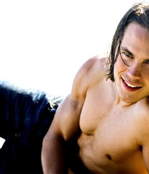 Taylor Kitsch 5c93d68a2ee41.jpg