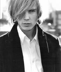 Taylor Kitsch 5c93d69327fa9.jpg