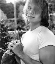 Taylor Kitsch 5c93d6945ec5c.jpg