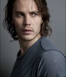 Taylor Kitsch 5c93d69d486af.jpg