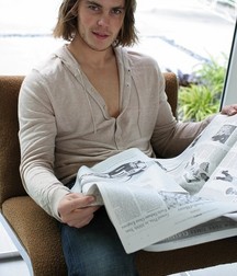 Taylor Kitsch 5c93d69fa2503.jpg