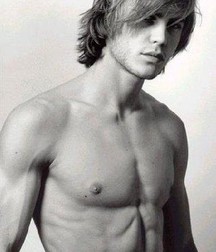 Taylor Kitsch 5c93d6a88a9c2.jpg