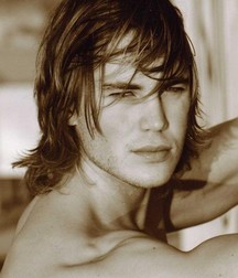 Taylor Kitsch 5c93d6a9a986d.jpg