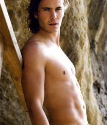 Taylor Kitsch 5c93d6c1e4478.jpg
