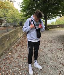 Survet & tess 5d9093dbaa60f.jpg