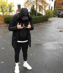 Survet & tess 5d9093dd980b9.jpg