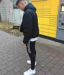 Survet & tess 5d9093df3c812.jpg