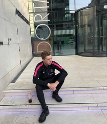 Survet & tess 5d9093ea376a0.jpg