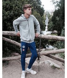 Survet & tess 5d9093f563693.jpg