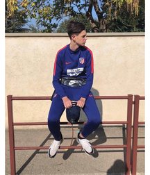 Survet & tess 5d9093f90ef7d.jpg