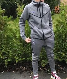 Survet & Tess 3 5dbe8db770c43.jpg