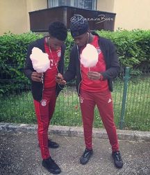 Survet & Tess 3 5dbe8dd270ea1.jpg