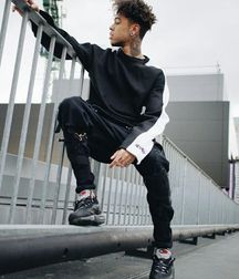 Survet & Tess 3 5dbe8dd8c39d0.jpg