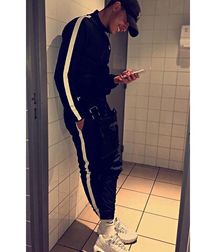 Survet & Tess 3 5dbe8ddb79420.jpg