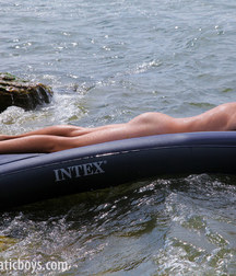 Alex Oliver  5de4cd55e5d17.jpg