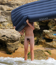 Alex Oliver  5de4cdb80eb9c.jpg