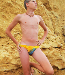 Alex Oliver  5de4cddb28ae4.jpg