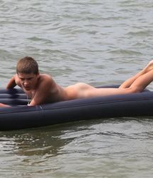 Alex Oliver  5de4d40216b5a.jpg