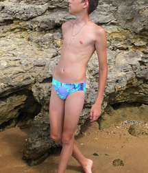 Alex Oliver  5de4d47d274c6.jpg