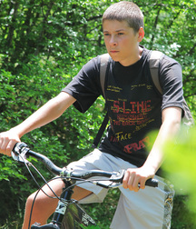 Alex Oliver  5de4d80fcb2f4.jpg