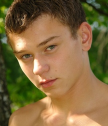 Alex Outdoors 5de4dc2c7a391.jpg