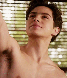 uns gifs 5c4db2b88c334.gif