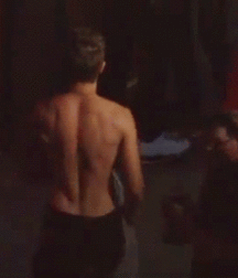 uns gifs 5c4db2f0d7024.gif