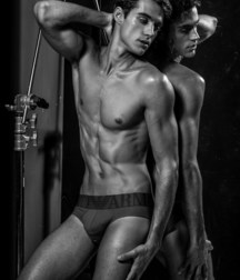 gay pics 5cbc435874d98.jpg