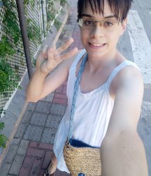 I went outside dressed like a girl 5db4421ad62e4.jpg