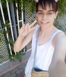 I went outside dressed like a girl 5db4421f013a3.jpg