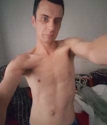 Me 5c4ce30b22328.jpg