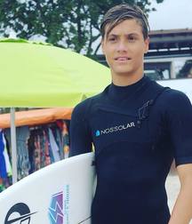 Surf dude 5c5cf1de0a542.jpg