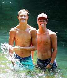 Surf dude 5c5cf1e81cabc.jpg