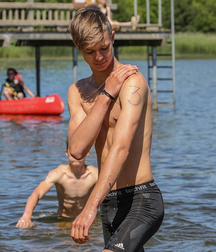 The Hot One 5d5e60c13e048.jpg