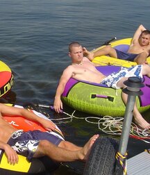 Shirtless Groups Summer Gay Tube 5f8e151f405d3.jpg