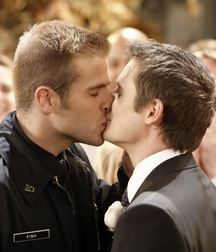 Boys Kissing, guys toros 5e304ce083955.jpg