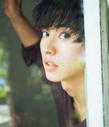 handsome  5d54e004e7a38.jpg