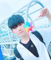 handsome  5d54e0164d55d.jpg