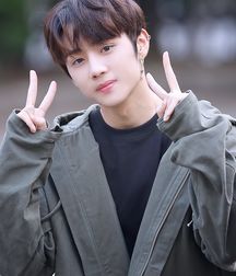 Handsome 2 5d5f100fa1d47.jpg