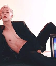fckpcy: Handsome 6 5d9de2f164237.jpg