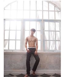 fckpcy: Handsome 6 5d9de3145d5c4.jpg
