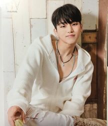 handsome asian guys 5db99cded42ed.jpg