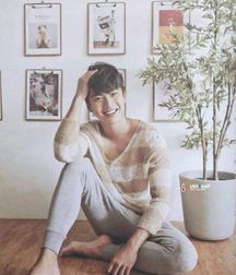 handsome asian guys 5db99cef5f8a5.jpg