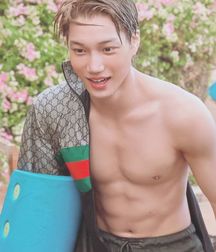 Handsome Asian Guys 2 5dc7d1ec2b814.jpg