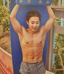 Handsome Asian Guys 2 5dc7d1f2a2e87.jpg