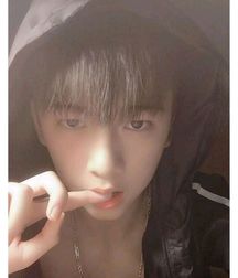 Handsome Asian Guys 5dd7d89aef5fd.jpg