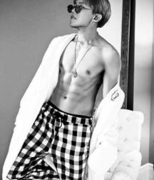 Fckpcy: Handsome 7 5de38ce0366d9.jpg