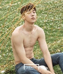 fckpcy: shirtless handsome asian guys 1 5e86ddde170d6.jpg